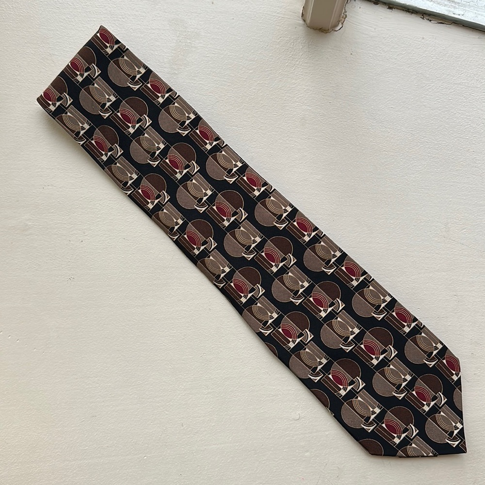 Frank Lloyd Wright Museum Gates Tie